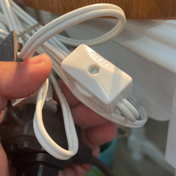 Vintage Lead Crystal Bedside/Vanity Table Lamp - Picture 3 of 10